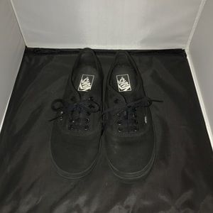 Black Vans Men’s 7.5 Women’s 9